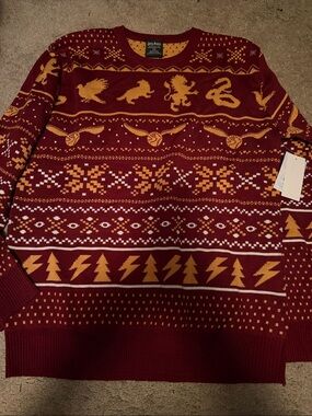 Warner Bros. Maroon and Gold Gryffindor Pattern Crewneck Sweater - Men